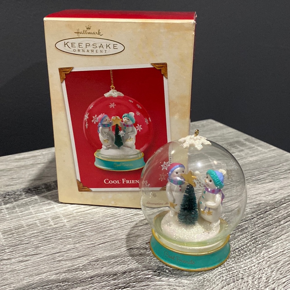 Hallmark | Cool Friends (2002) - Keepsake Ornament